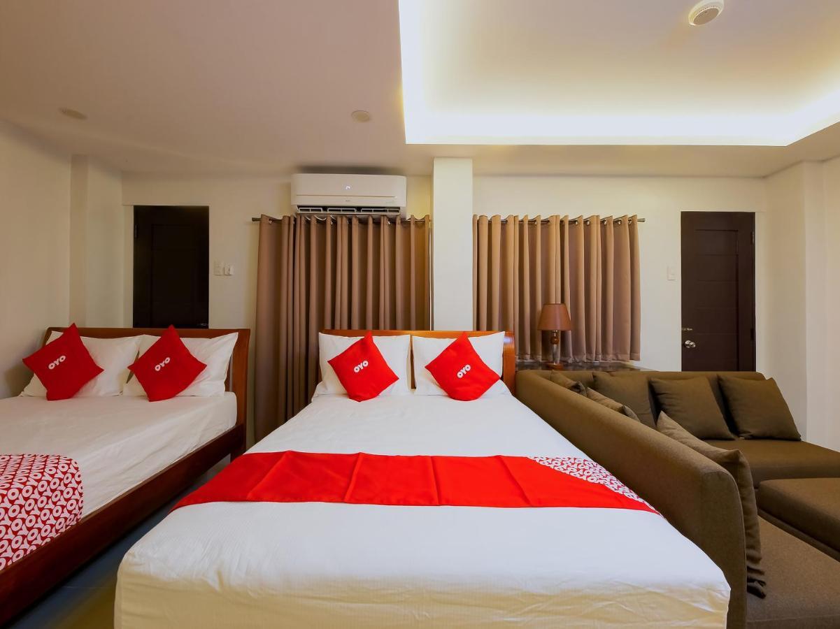 Oyo 848 Dona Aurora Condotel Quezon City Exterior foto