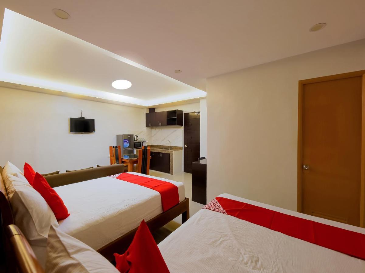 Oyo 848 Dona Aurora Condotel Quezon City Exterior foto