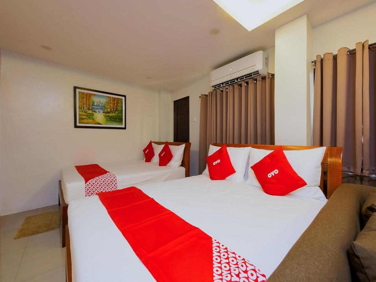 Oyo 848 Dona Aurora Condotel Quezon City Exterior foto