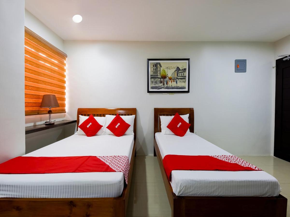Oyo 848 Dona Aurora Condotel Quezon City Exterior foto