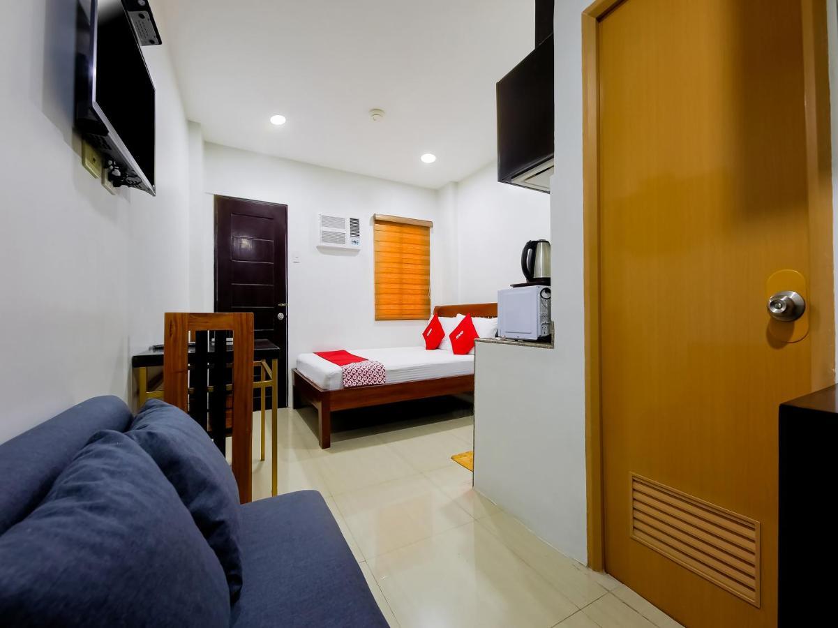 Oyo 848 Dona Aurora Condotel Quezon City Exterior foto