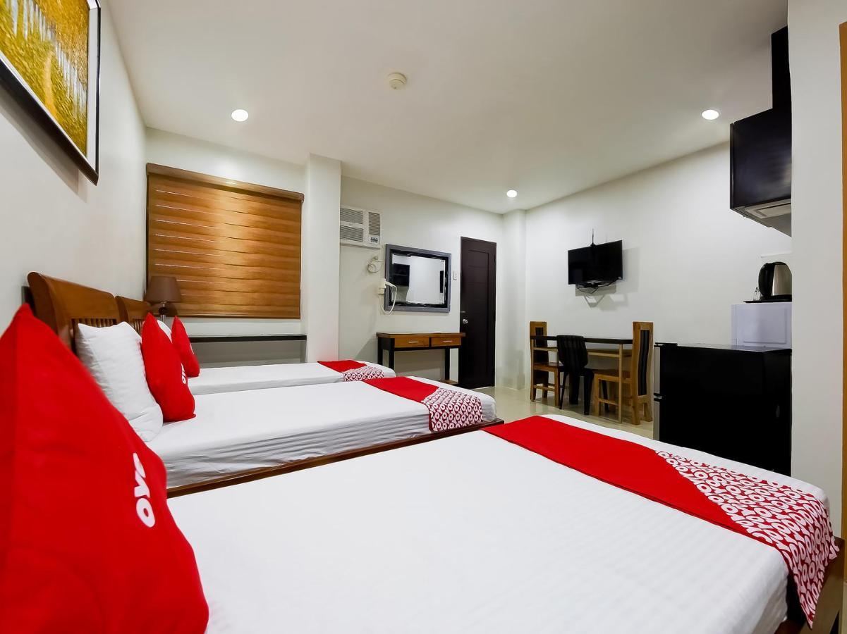Oyo 848 Dona Aurora Condotel Quezon City Exterior foto